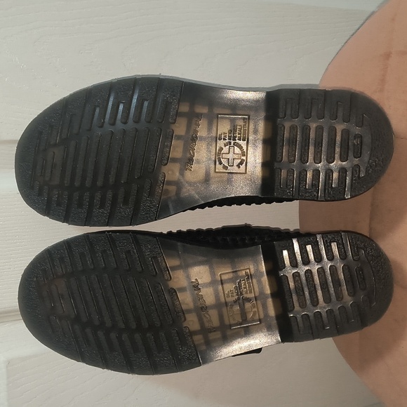 Dr. Martens Black Leather Adrian Woven T-Bar Mary Jane Size 10 Women's / 9 Mens - Picture 8 of 9